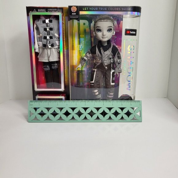 Rainbow High Shadow High Series 1 Ash Silverstone Greyscale Boy Fashion Doll New - Picture 9 of 16